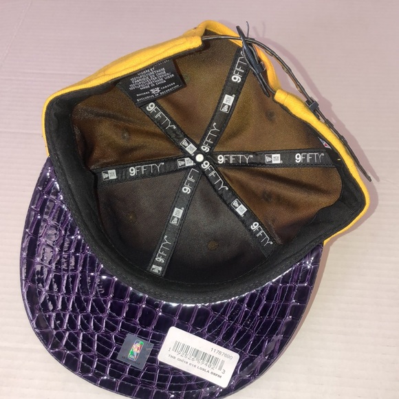 New Era Lakers SnapBack - Picture 6 of 7